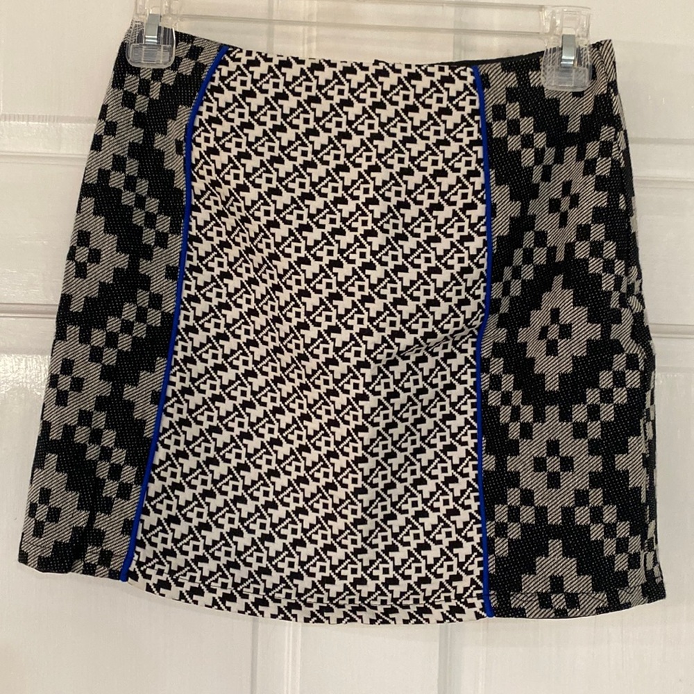 Short skirt